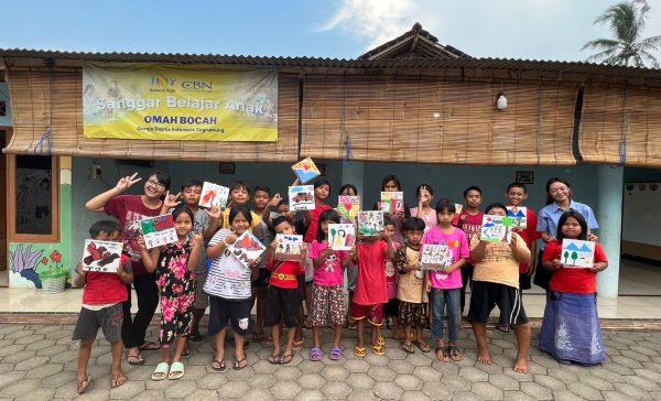 20231025_Indonesia_SOL GBI Segrumung Kendal_Pict_Kelas Kreativitas Melukis 1 20231025_Indonesia_SOL GBI Segrumung Kendal_Pict_Kelas Kreativitas Melukis 1