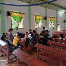 20231030_Indonesia_SoL BNKP Jemaat Laowi_suasana mengajar di kelas yang berbeda (1) 20231030_Indonesia_SoL BNKP Jemaat Laowi_suasana mengajar di kelas yang berbeda (1)