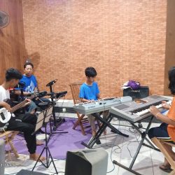 20231125_Indonesia_SOL _GSJA Ebenhaezer-Ungaran_Pict_(Les Musik) (3) 20231125_Indonesia_SOL _GSJA Ebenhaezer-Ungaran_Pict_(Les Musik) (3)